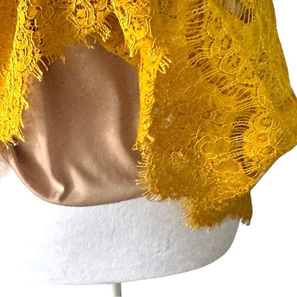 love, Fire Mustard Lace Halter Blouse medium - Picture 3 of 5
